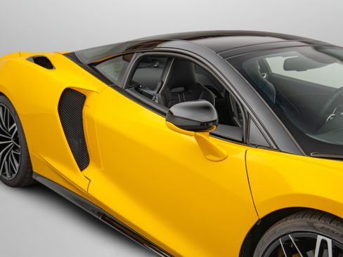 Used 2025 McLaren GTS RWD image 22