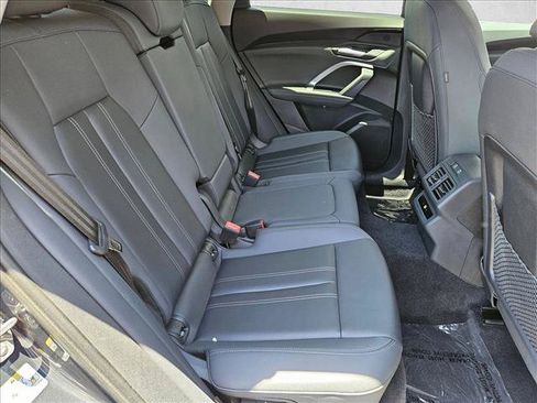 Certified 2025 Audi Q5 Premium w/ Convenience Package AWD/4WD image 26