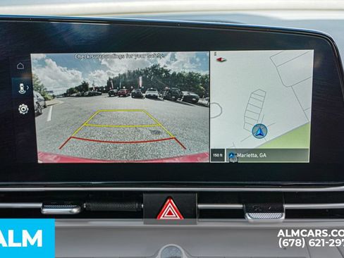 Used 2024 Hyundai Elantra SEL FWD image 35