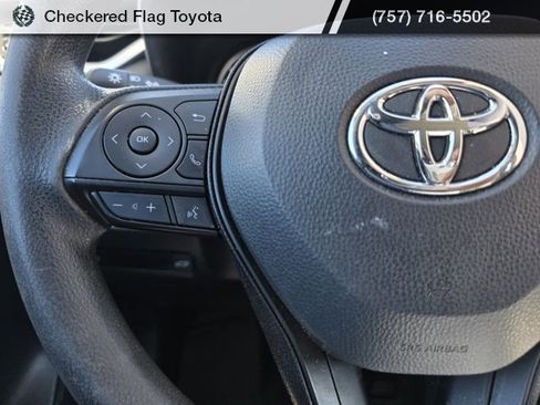 Used 2022 Toyota RAV4 XLE image 14