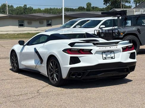Used 2024 Chevrolet Corvette Stingray Premium Conv w/ Z51 Performance Package RWD image 2