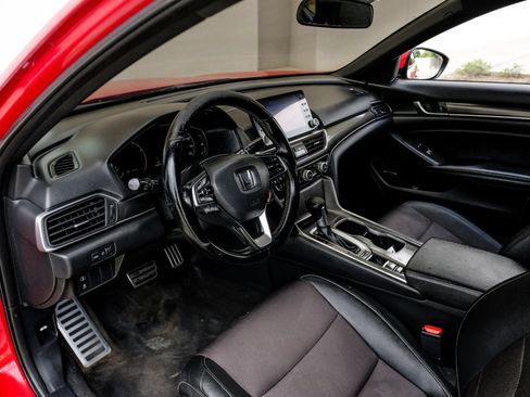 Used 2019 Honda Accord Sport image 18