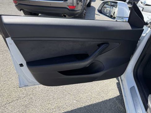 Used 2019 Tesla Model 3 Standard Range Plus RWD image 11