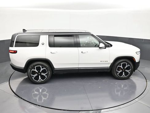 Used 2024 Rivian R1S Adventure AWD/4WD image 18