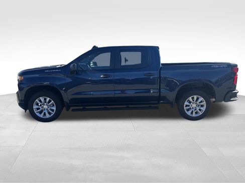 Used 2020 Chevrolet Silverado 1500 Custom w/ Custom Value Package image 4