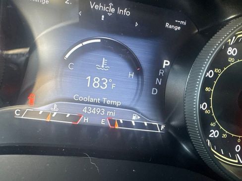 Used 2021 Jeep Cherokee Limited AWD/4WD image 2