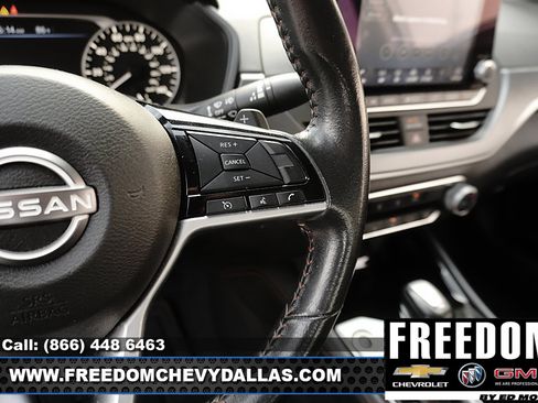 Used 2024 Nissan Altima 2.5 SR FWD image 27