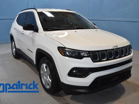 Used 2022 Jeep Compass Latitude w/ Convenience Group image 1