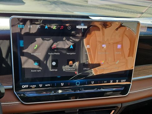 New 2026 Volkswagen Tiguan SEL R-Line image 18