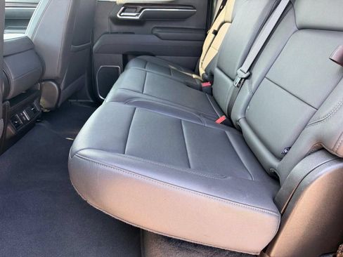 Used 2025 GMC Sierra 1500 SLT RWD image 11