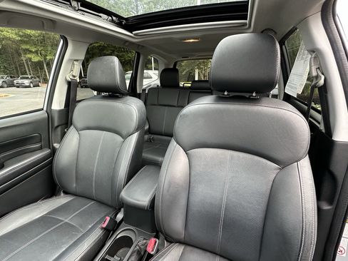 Used 2017 Subaru Forester 2.5i Touring AWD/4WD image 8