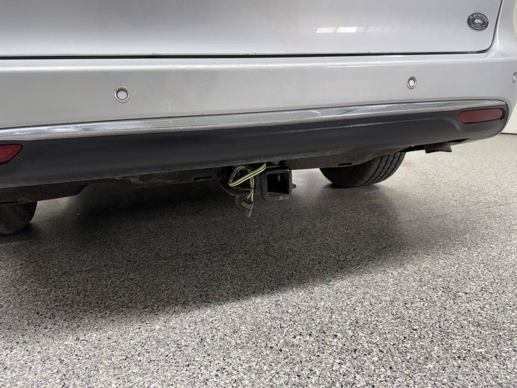 Used 2023 Chrysler Pacifica Touring-L FWD image 6