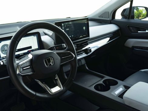 Used 2024 Honda Prologue Touring image 16