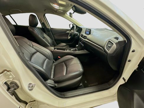 Used 2018 MAZDA MAZDA3 Touring FWD image 31