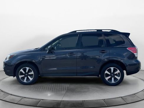 Used 2017 Subaru Forester 2.5i Premium image 2
