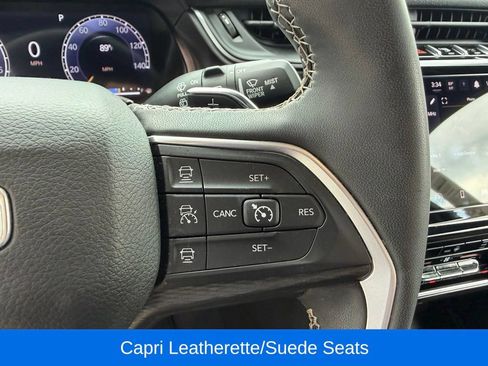 Used 2023 Jeep Grand Cherokee Altitude AWD/4WD image 22