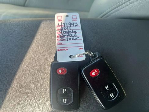 Used 2011 Toyota Prius One image 27