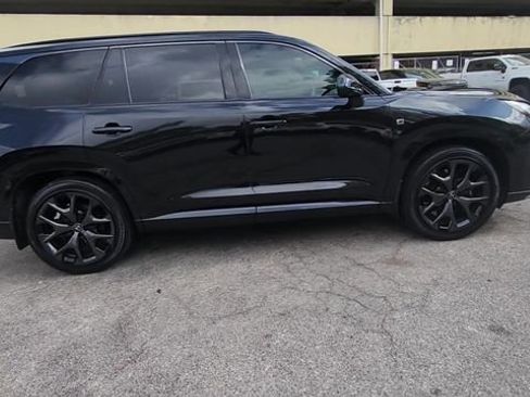 Used 2024 Lexus TX 500h AWD w/ Technology Package image 9