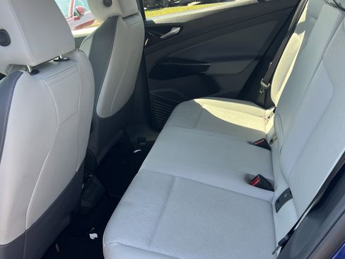 Used 2021 Volkswagen ID.4 Pro S image 13