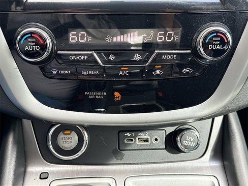 Used 2019 Nissan Murano S image 14