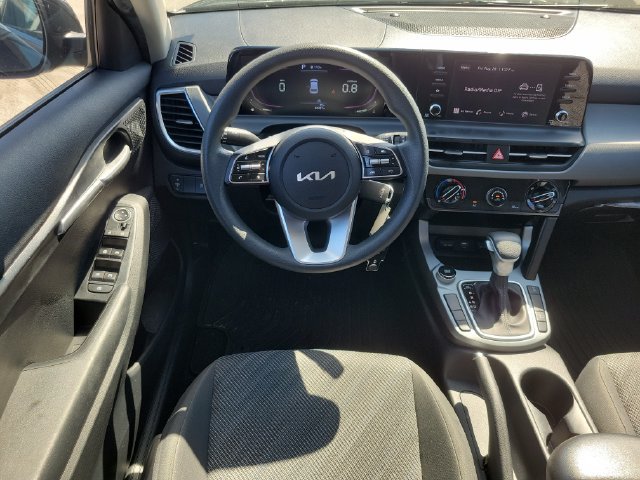 Used 2024 Kia Seltos LX AWD/4WD image 13