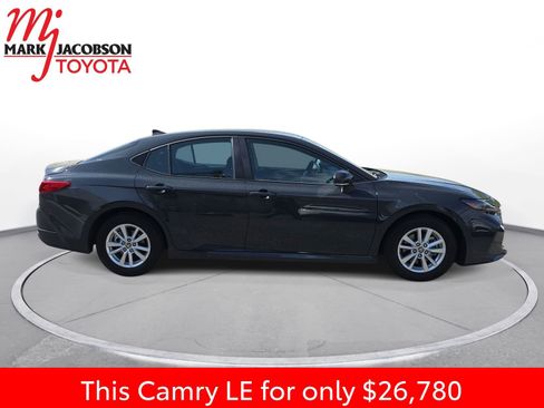 Used 2025 Toyota Camry LE FWD image 7