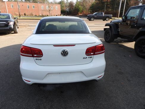 Used 2012 Volkswagen Eos Komfort FWD image 10