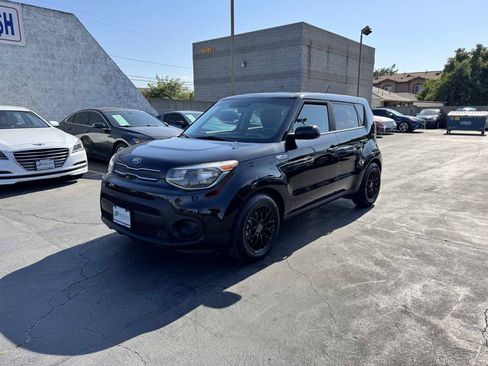 Used 2019 Kia Soul FWD image 12