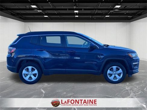 Used 2019 Jeep Compass Latitude w/ Cold Weather Group image 6