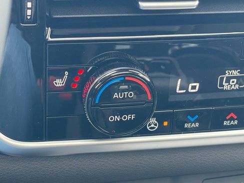 New 2025 Nissan Rogue SL w/ SL Premium Package image 33