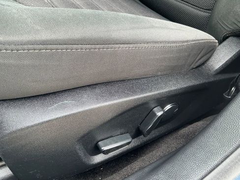 Used 2018 Ford Fusion SE w/ Fusion SE Technology Package image 22