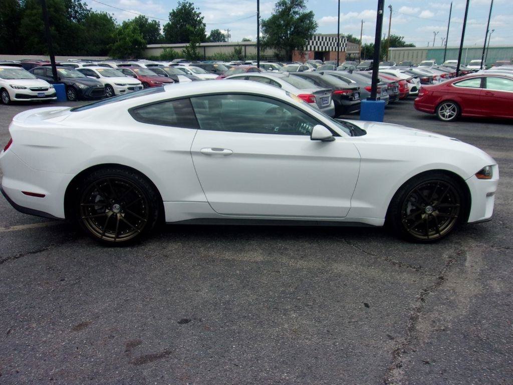 Used 2023 Ford Mustang Premium RWD image 4