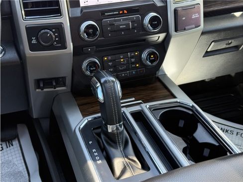 Used 2018 Ford F150 Lariat w/ Equipment Group 502A Luxury AWD/4WD image 43