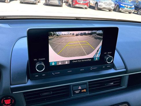 Used 2023 Honda Pilot Sport image 13