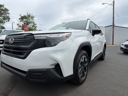 Used 2025 Subaru Forester image 9