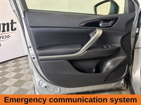 Used 2022 Mitsubishi Eclipse Cross SE image 9