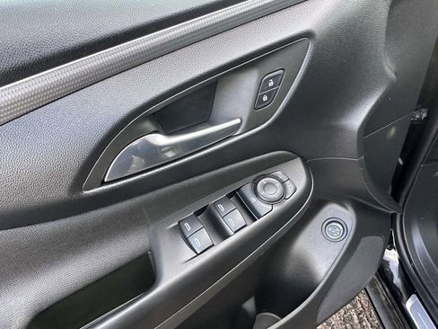 Certified 2024 Buick Envista Avenir image 18