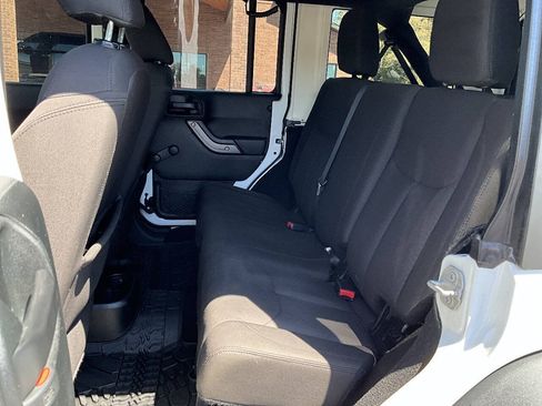 Used 2018 Jeep Wrangler Unlimited Sport AWD/4WD image 15