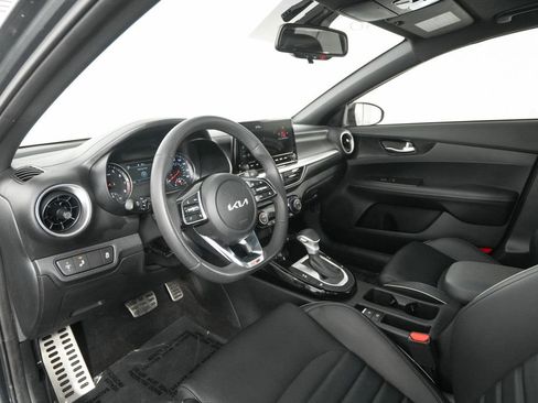 Used 2024 Kia Forte GT-Line w/ GT-Line Premium Package image 10