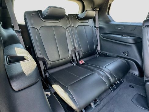 Used 2025 Jeep Grand Cherokee L Limited w/ Luxury Tech Group II AWD/4WD image 33
