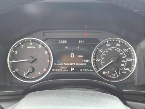Used 2024 Mitsubishi Outlander AWD image 11