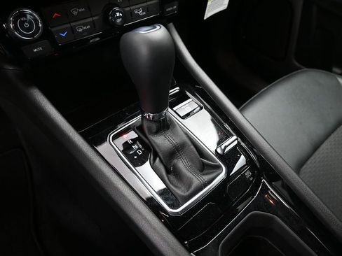 New 2026 Jeep Compass Latitude AWD/4WD image 16