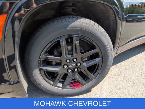 Used 2023 Chevrolet Traverse Premier w/ Redline Edition AWD/4WD image 34
