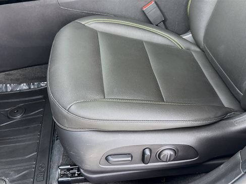 Used 2025 Chevrolet Trax ACTIV w/ Driver Confidence Package image 20