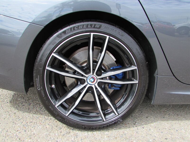 Used 2022 BMW M340i RWD image 33