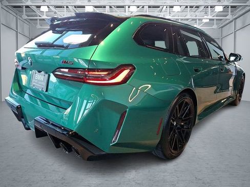 New 2026 BMW M5 Touring image 4