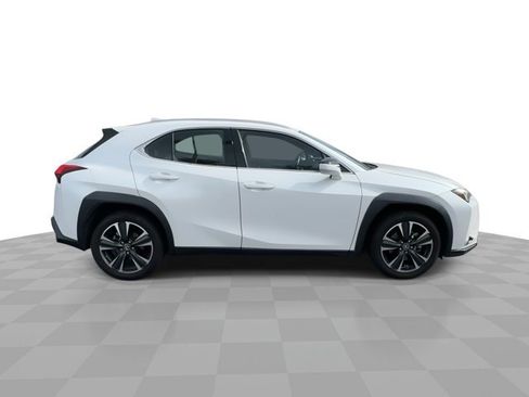 Used 2021 Lexus UX 200 w/ Accessory Package (Z1) FWD image 9