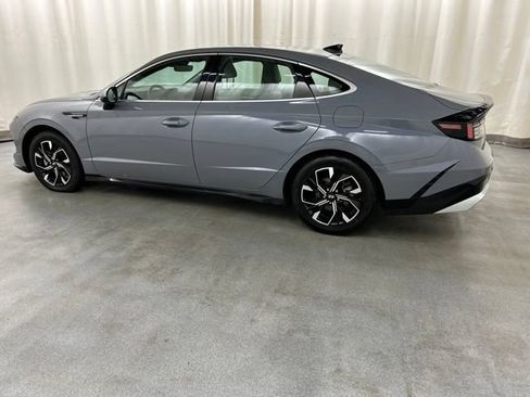 Used 2024 Hyundai Sonata SEL FWD image 3