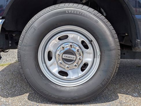 Used 2023 Ford F250 XL w/ 360-Degree Camera Package RWD image 21