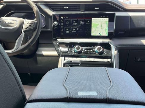 New 2026 GMC Sierra 1500 Denali w/ Denali Reserve Package AWD/4WD image 14